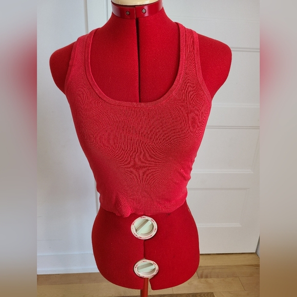 Set of 2 nwt knit camis - Picture 4 of 6